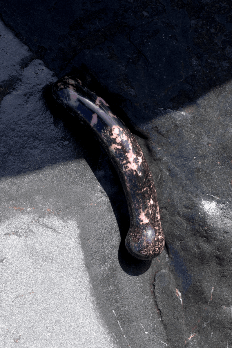 Anahata Curve Crystal Dildo