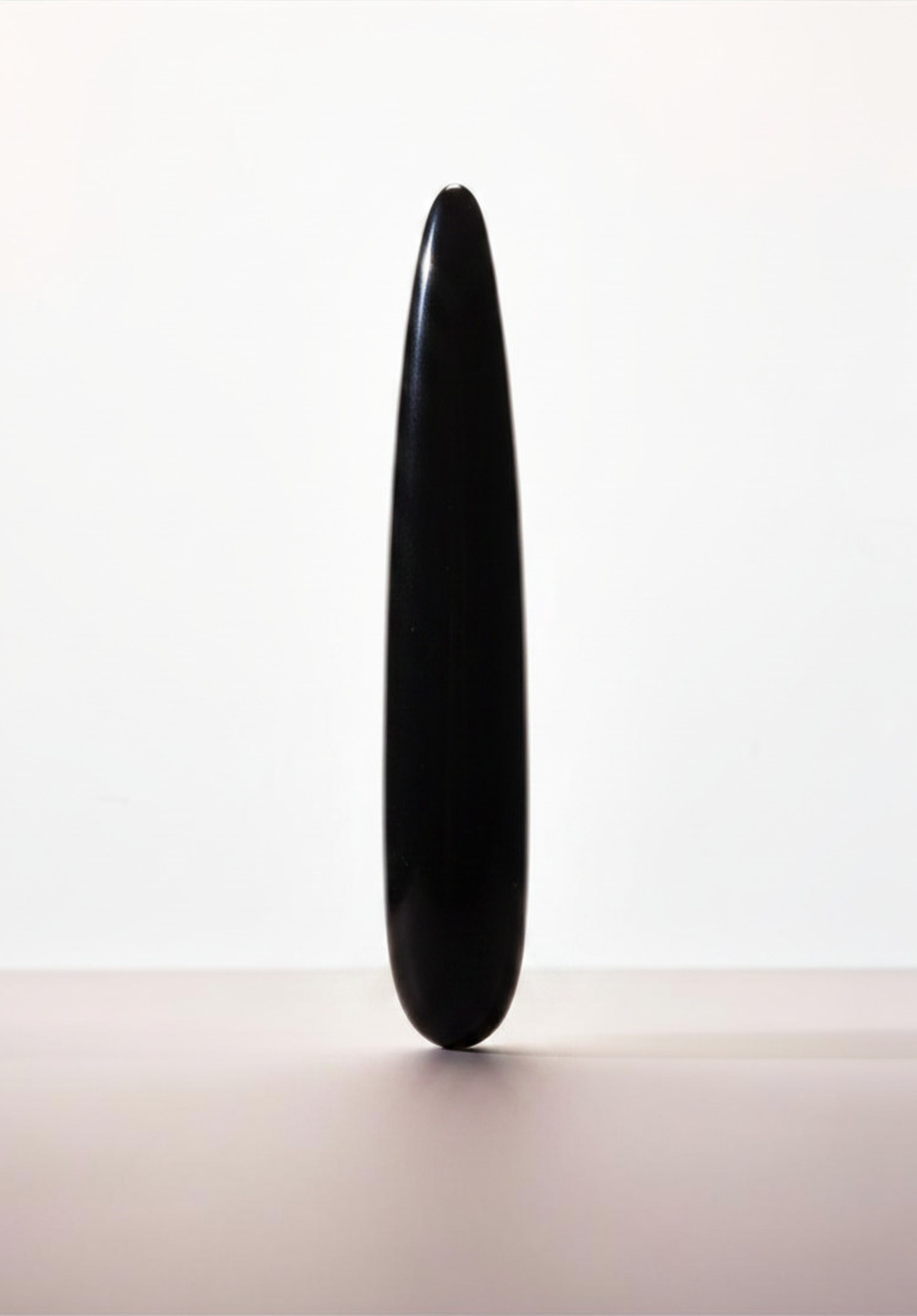 Slim Xaga Crystal Dildo