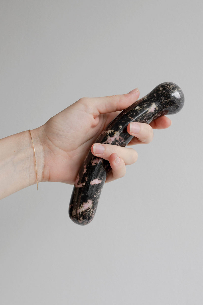 Anahata Curve Crystal Dildo